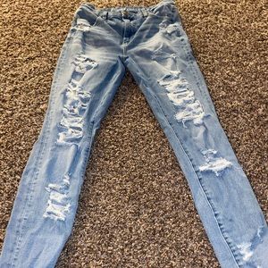 Hiii I got all these clothes I don’t want lol